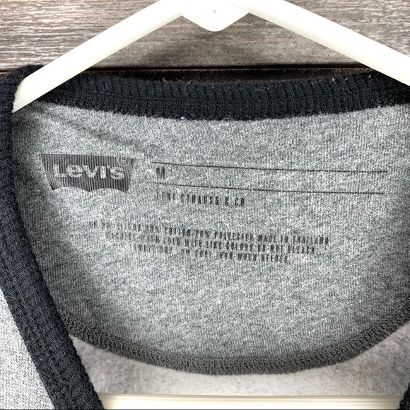 Levi’s Classic Swetashirt - Picture 3 of 3